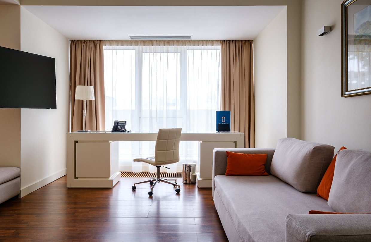 Аққұбалардың кішкентай эротикалық фотосуреттері Колготкидегі лесбиянки порно